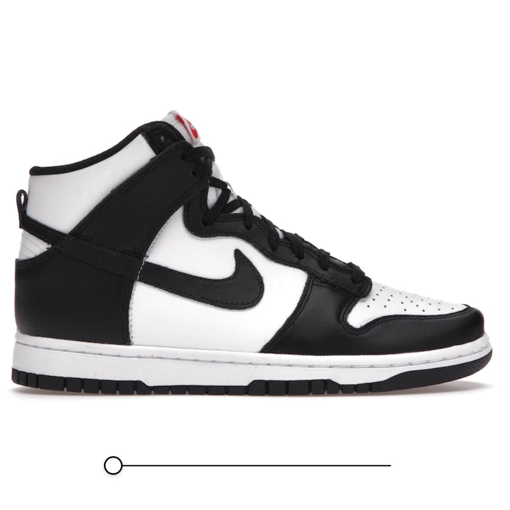 Nike Black and White Women's Sneakers